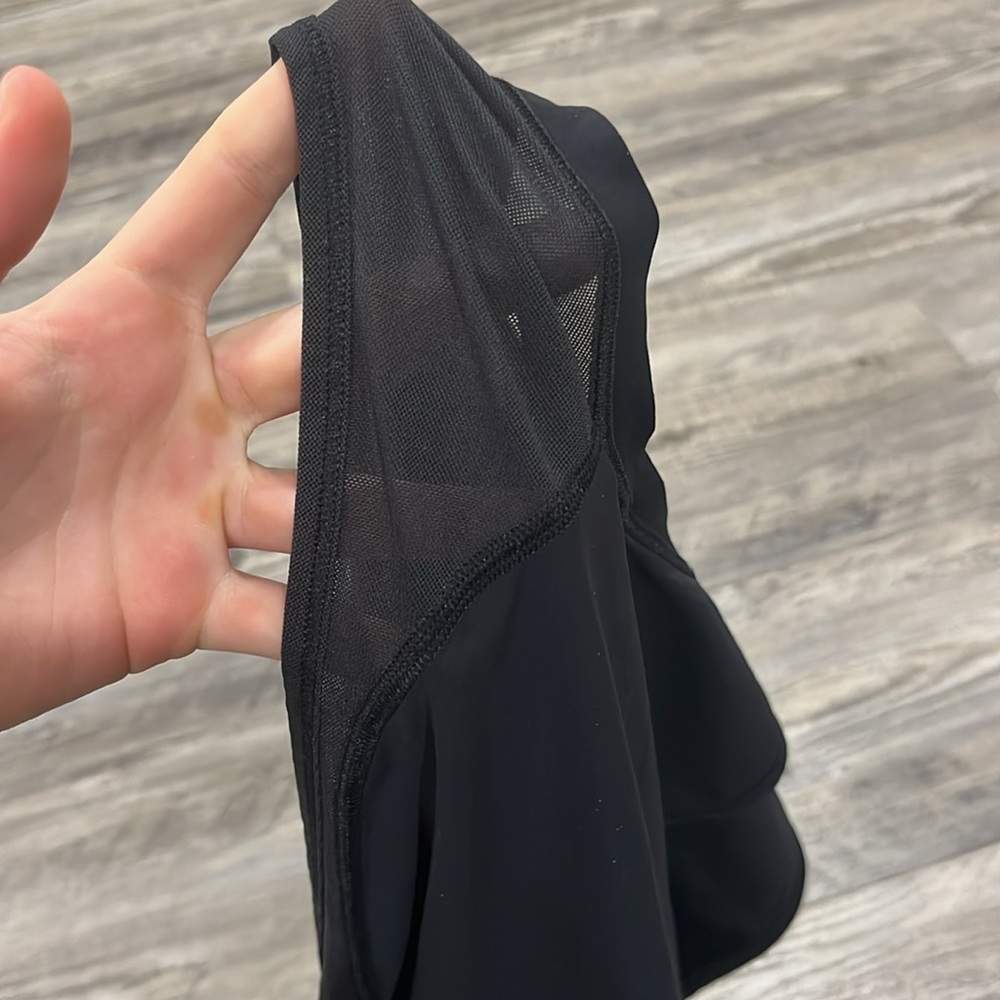 Lululemon women’s tank - Picture 3 of 3